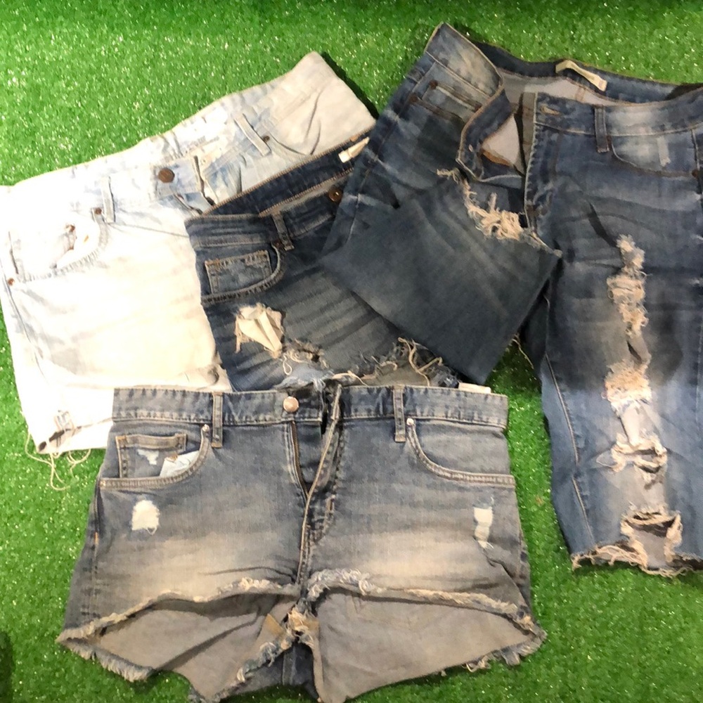 H&M Denim shorts …4 pairs different hues sizes 8, 9, 10, 12 all pre owned